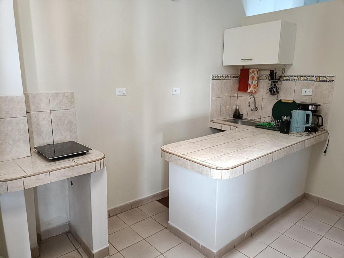 Apartment La *